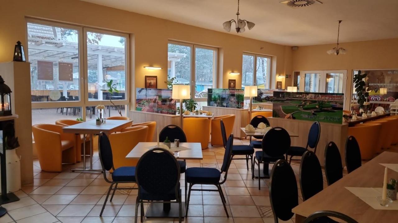 Ferien-& Erlebnispark Ploetzky Schönebeck Esterno foto