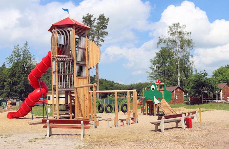 Ferien-& Erlebnispark Ploetzky Schönebeck Esterno foto