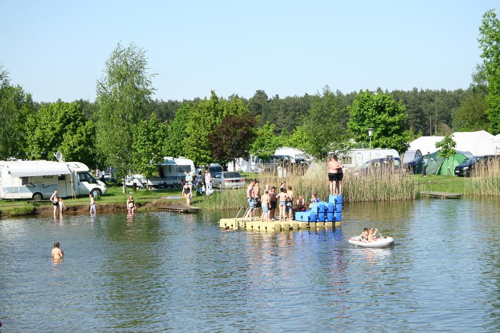 Ferien-& Erlebnispark Ploetzky Schönebeck Esterno foto